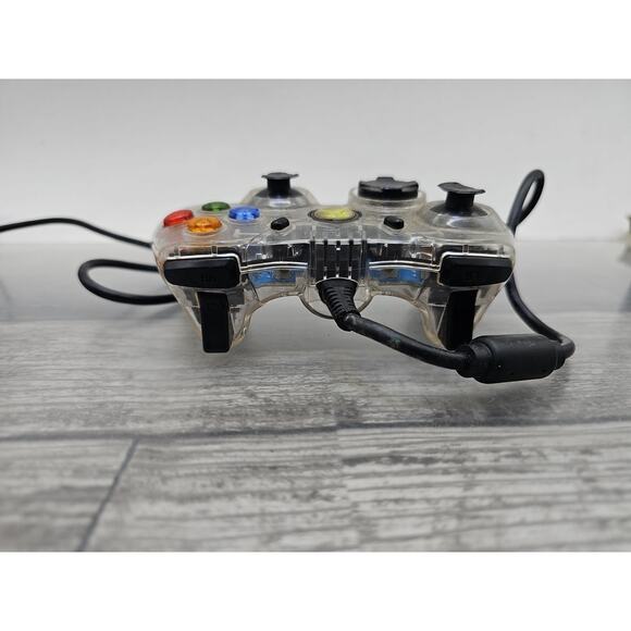 Lot of 2 Xbox Controllers • 1 Wired, 1 Wireless, See Pics for Details [BB] - Picture 12 of 16